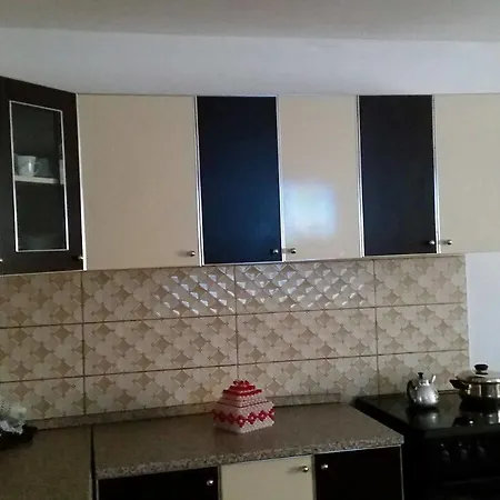 Arben Selimaj Гостевой дом *